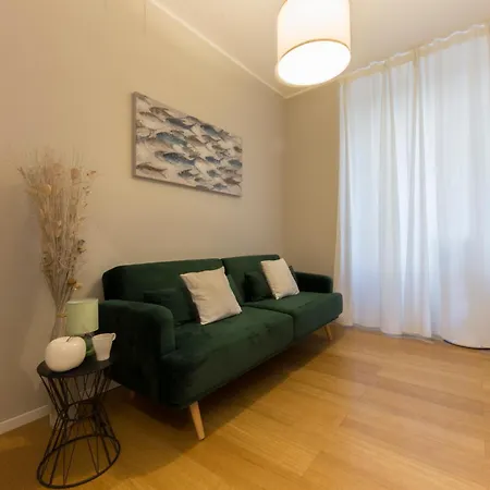 Casaviva-modern Elegant Trilo In Castelletto アパート