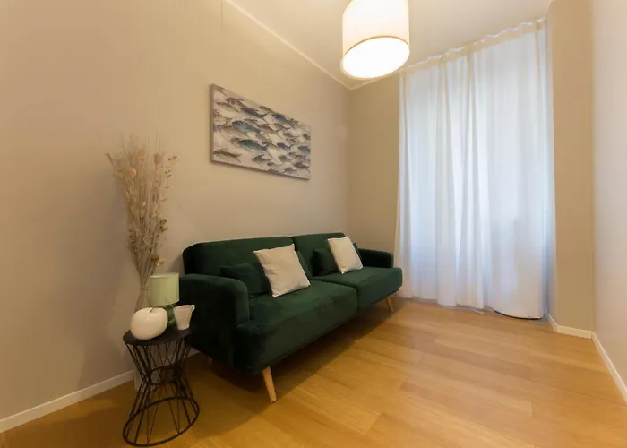 Casaviva-modern Elegant Trilo In Castelletto アパート