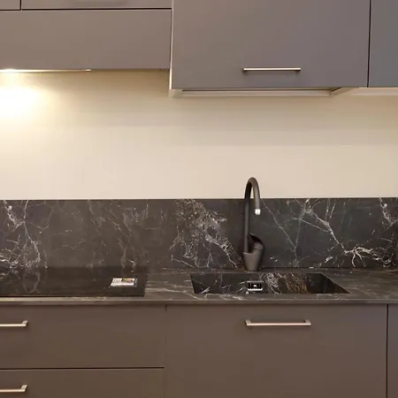 Casaviva-modern Elegant Trilo In Castelletto Génova