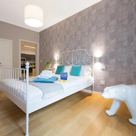 Apartment Casaviva-modern Elegant Trilo In Castelletto Genoa