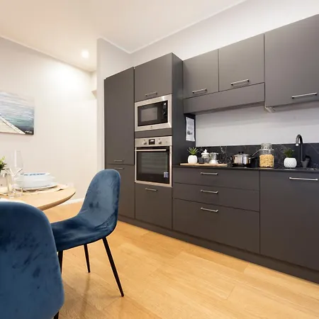 Casaviva-modern Elegant Trilo In Castelletto *