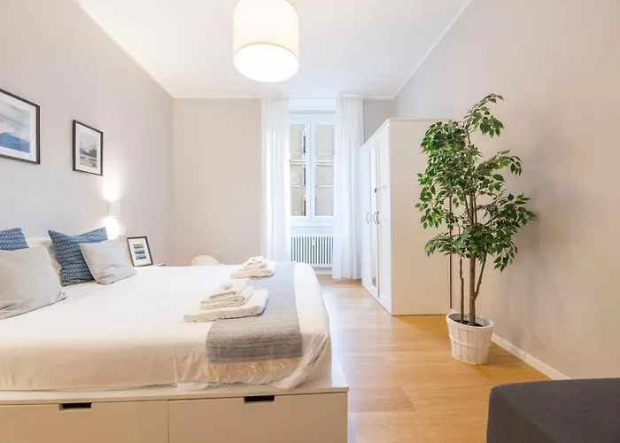 Casaviva-modern Elegant Trilo In Castelletto *