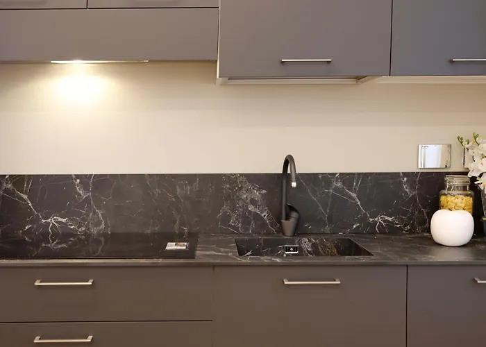 Casaviva-modern Elegant Trilo In Castelletto Janov