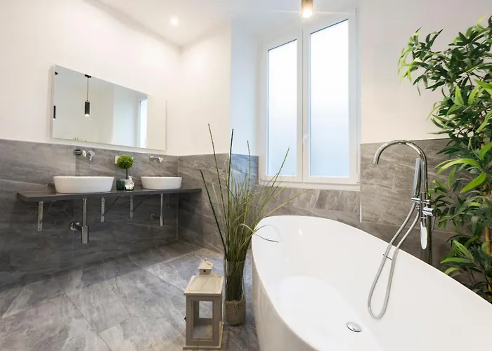 Casaviva-modern Elegant Trilo In Castelletto Apartmán *