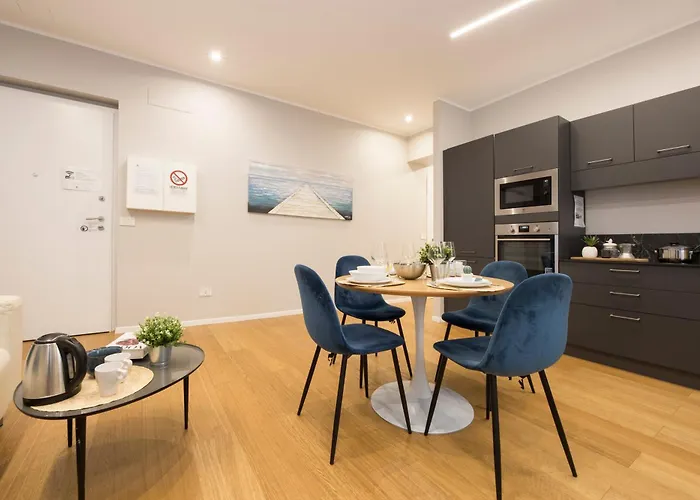 Casaviva-modern Elegant Trilo In Castelletto Janov